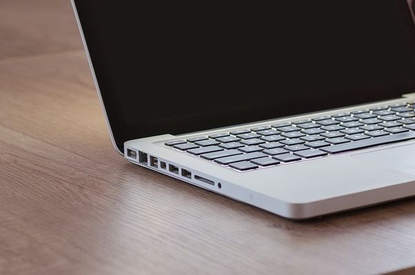 Niezbędny przegląd: Topowe serwisy laptopów w Polsce